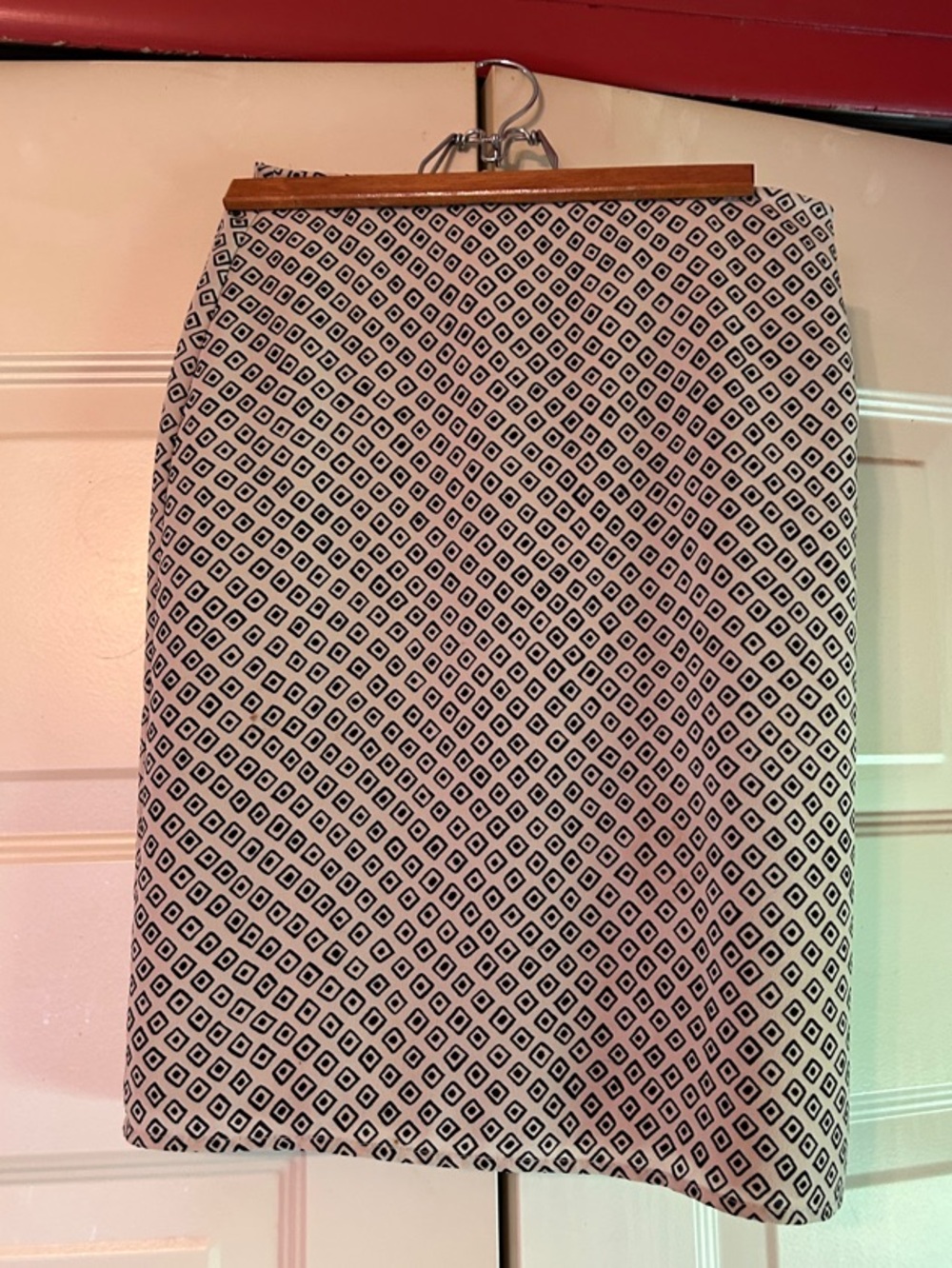 Worthington Black and White Geometric Pencil Skirt